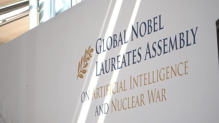 Những người đoạt giải Nobel hòa bình cùng thảo luận về chiến tranh hạt nhân và trí tuệ nhân tạo tại Borgo Laudato Si’
